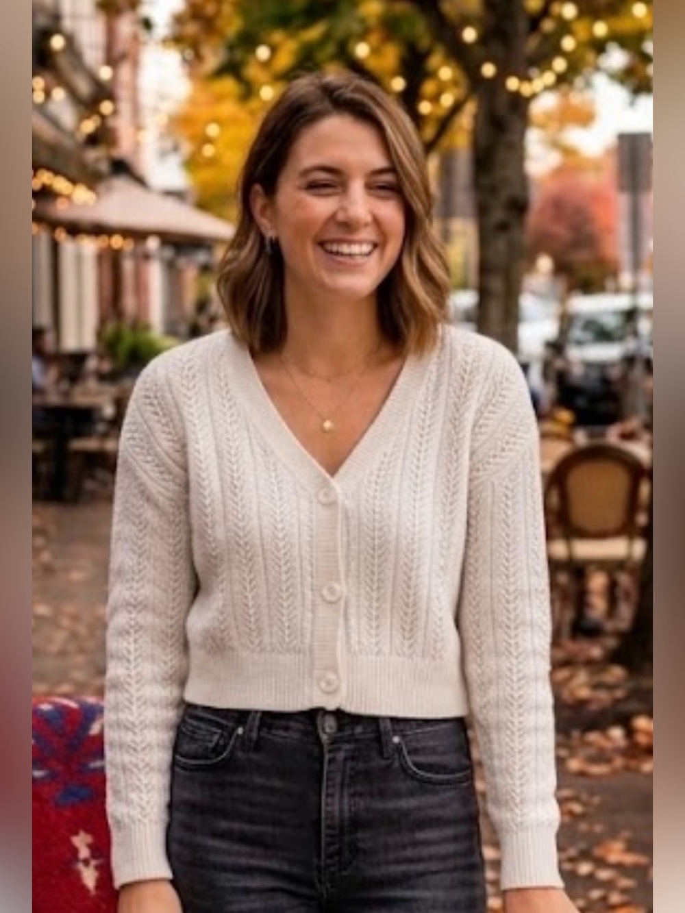 Hollister White Pointelle Knit Cropped Cardigan Sweater - Size Medium